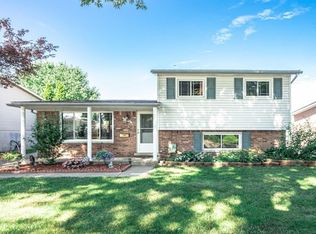 9404 Elm St, Taylor, MI