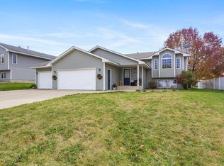 1215 Bellflower Ln NE, Owatonna, MN 55060