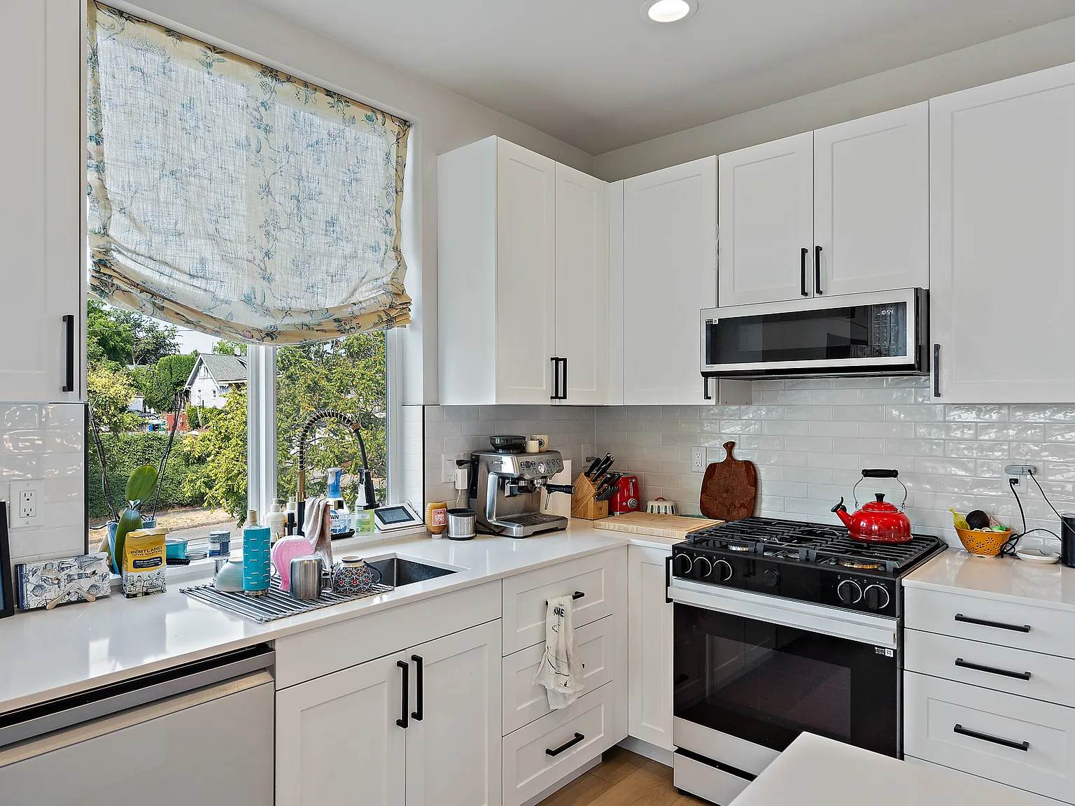 718 NW 60th St Seattle - 1 — Photo 4