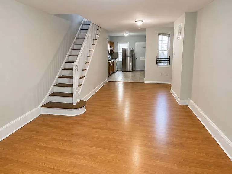 2115 Sigel St — Photo 12