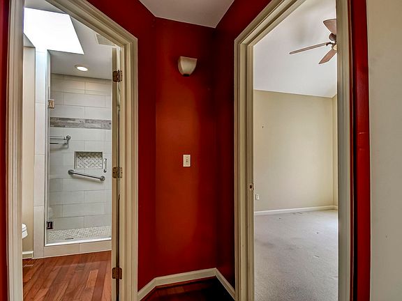 5th image of 202 Pinnacle Dr