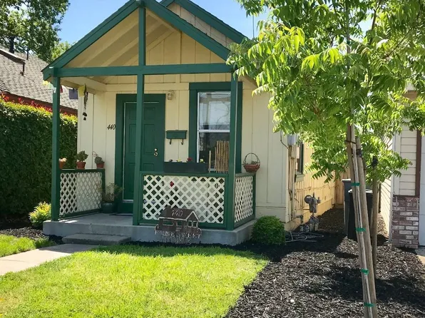 440 3rd Ave, Oakdale, CA 95361