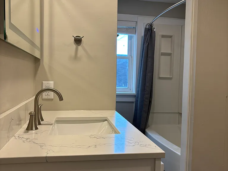1702 Ferry St — Photo 21