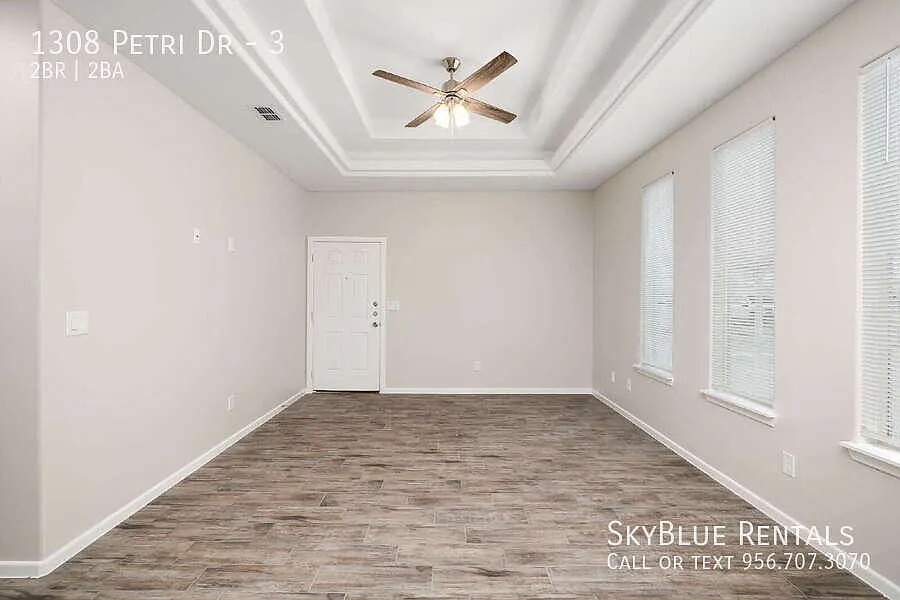 "Discover Modern Comfort: Spacious 2-Bed, 2-Bath Retreat with Granite Elegance in Weslaco!" — Photo 4