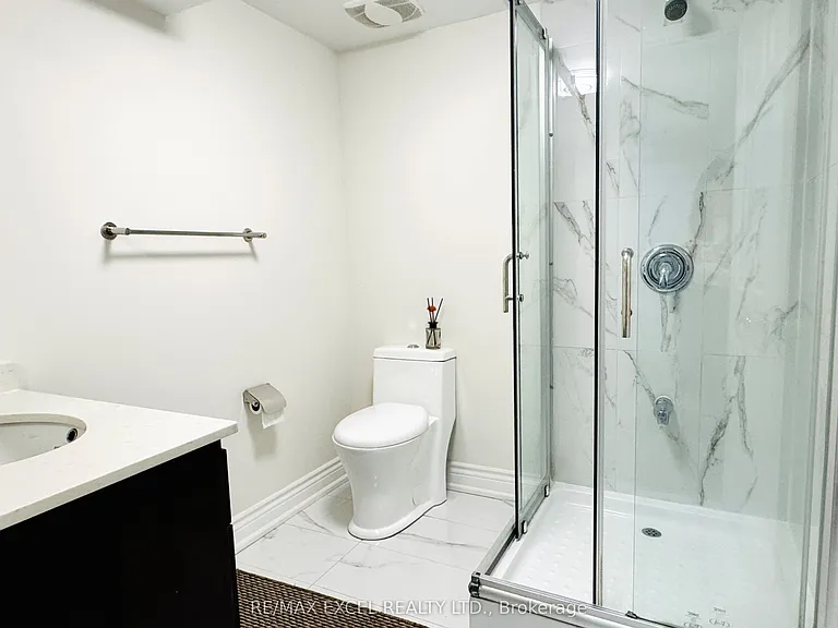 13 Brooksmill Ln — Photo 32