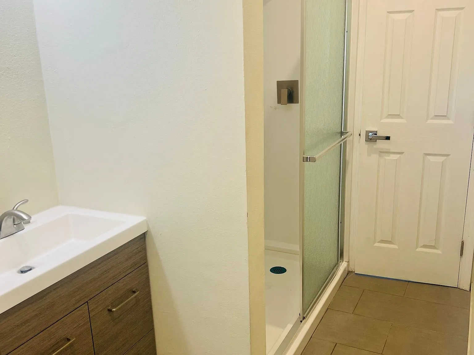 2 bed, 750 sqft, $2,250 — Photo 4