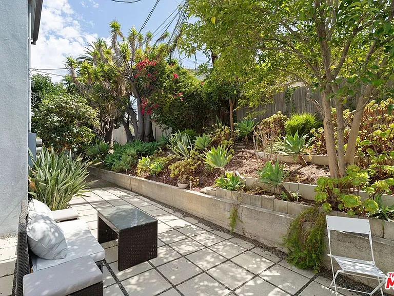 1229 Smithwood Dr #1/2 — Photo 19