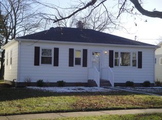 915 W Washington St, Hoopeston, IL 60942