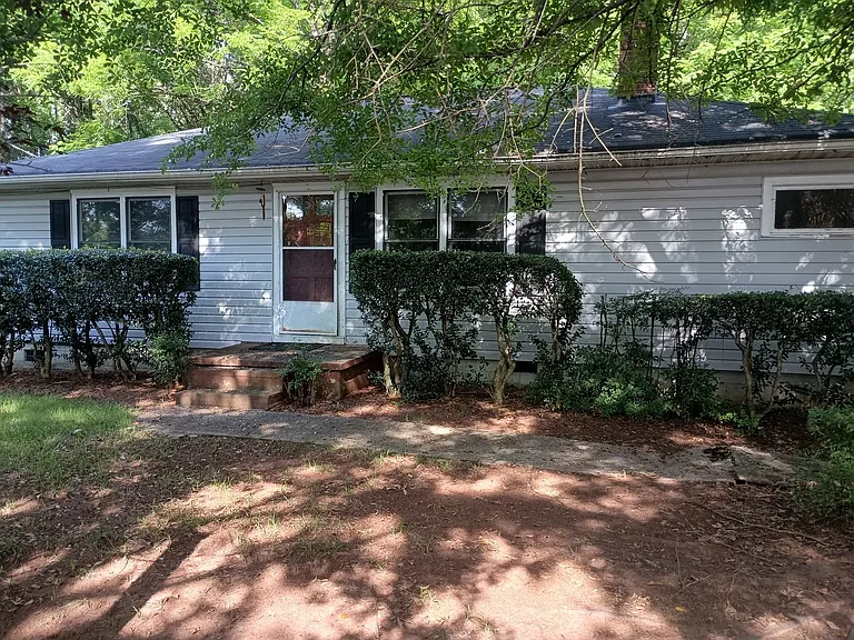 1799 Powder Springs Rd SW — Photo 1