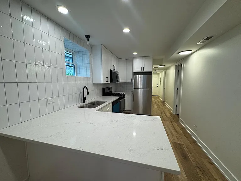 2522 W Charleston St #1 — Photo 4