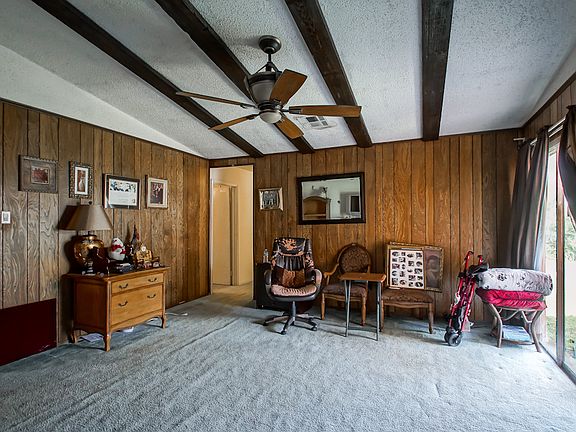4th image of 2713 Highland Dr N