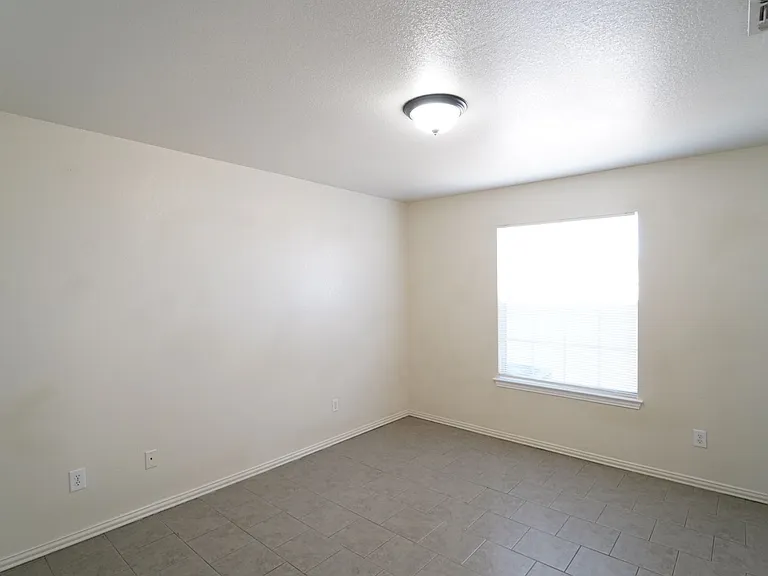 327 S Blue Jay Ct — Photo 12