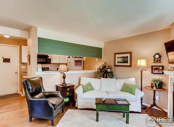 4th image of 266 S Taft Ct #66