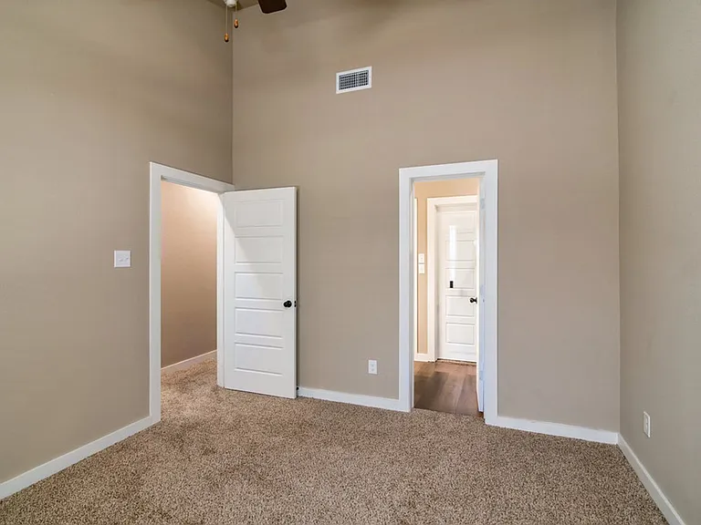 728 Fallow Dr — Photo 9