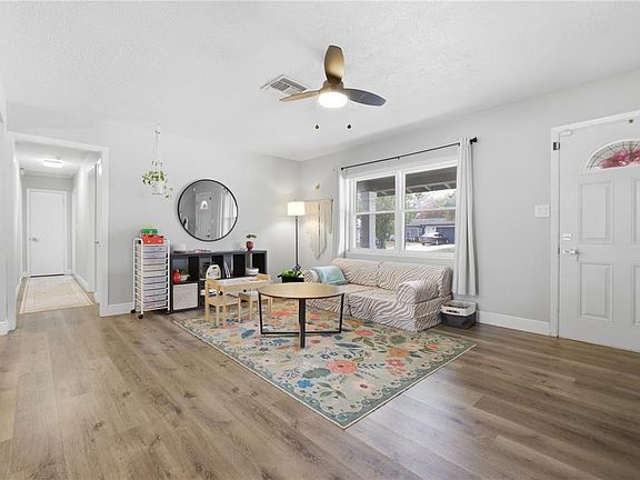 5th image of 1107 Alfred Dr