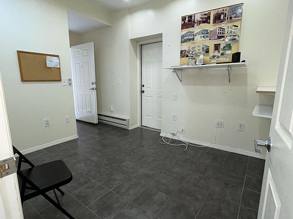 5th image of 315 Forrest St