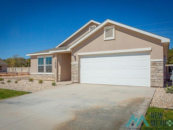 2nd image of 1609 Magnolia Ln