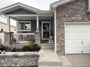 1865 Espana Way, Aurora, CO 80011