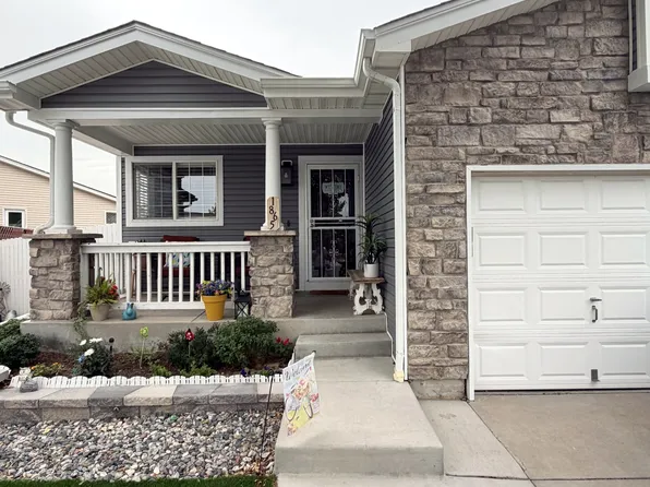 1865 Espana Way, Aurora, CO 80011