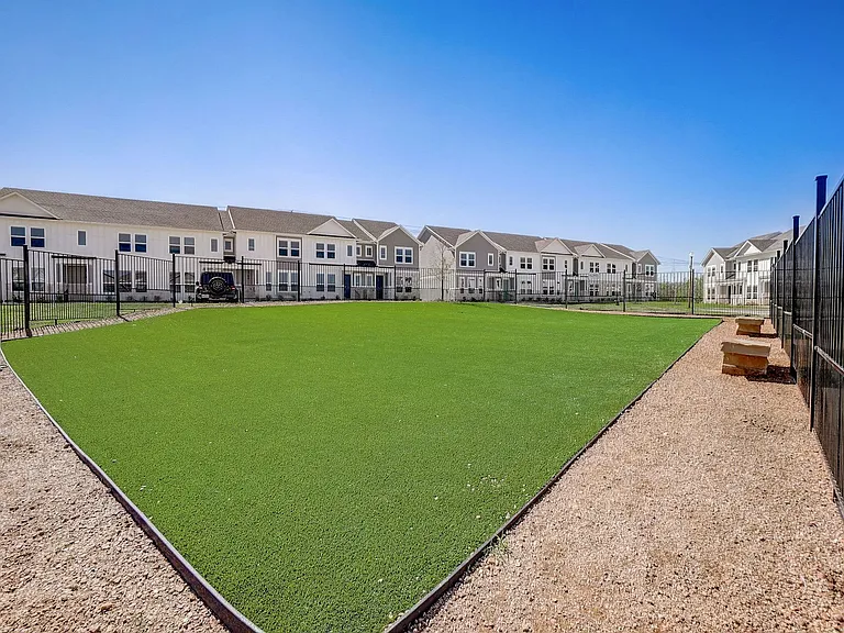 Carmel Villas — Photo 7