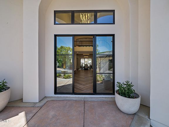 3rd image of 4859 Windhaven Dr