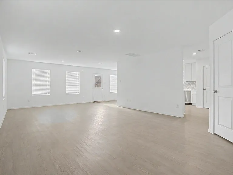 6323 Geyser Starish Dr — Photo 4
