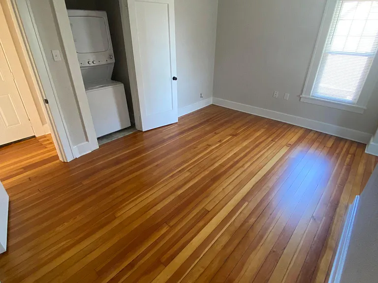 425 Lafayette Ave — Photo 14