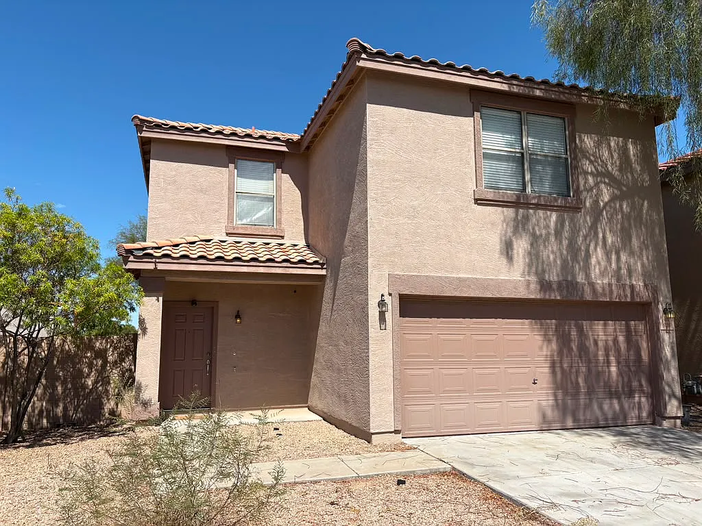 3 bed, 2.5 bath, 1574 sqft, $2,350 — Photo 2