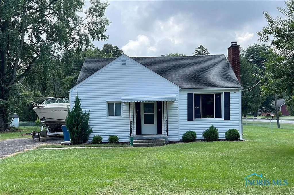 5904 Plympton Cir photo 1