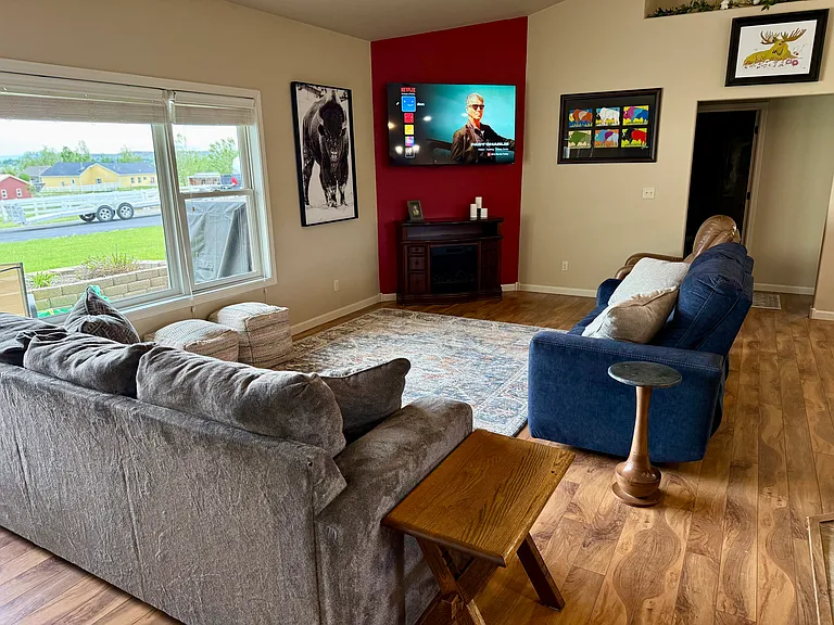 7405 Monad Rd — Photo 11