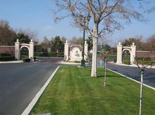 239 Bloomfield Dr, Bakersfield, CA