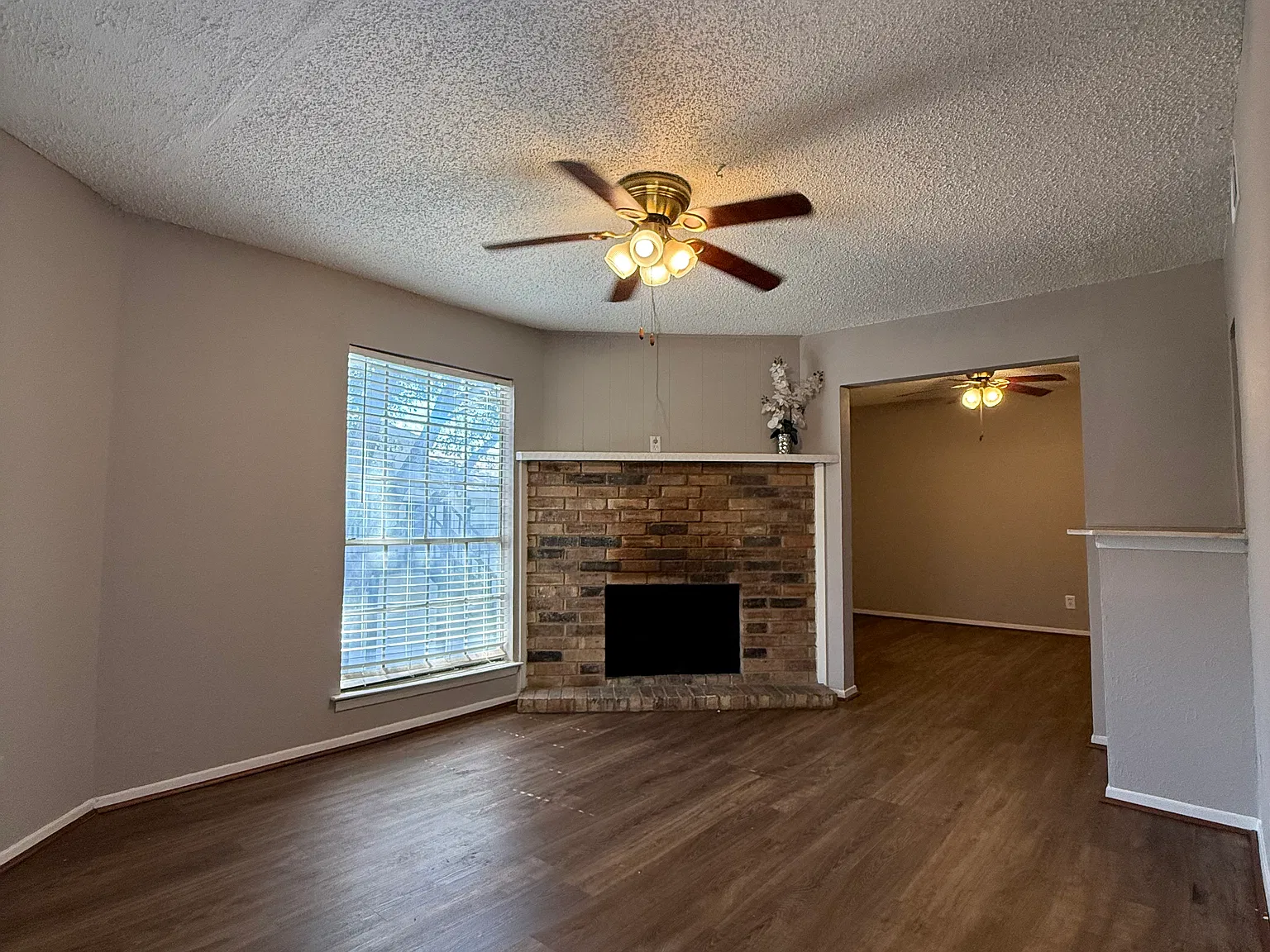 1 bed, 850 sqft, $1,300 — Photo 4