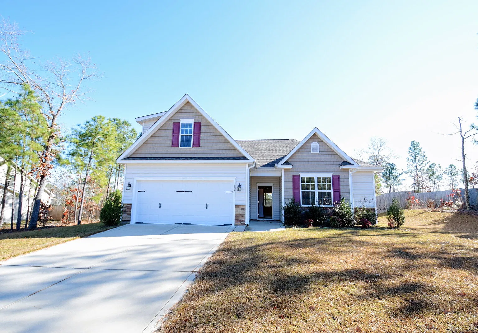 3 bed, 2.0 bath, 1632 sqft, $2,000 — Photo 1
