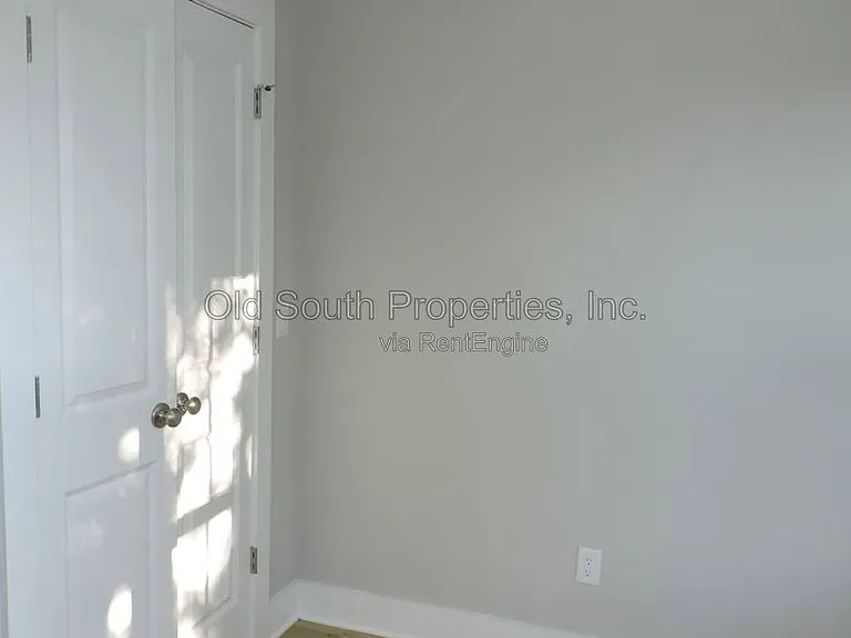 706 N F St #A — Photo 12