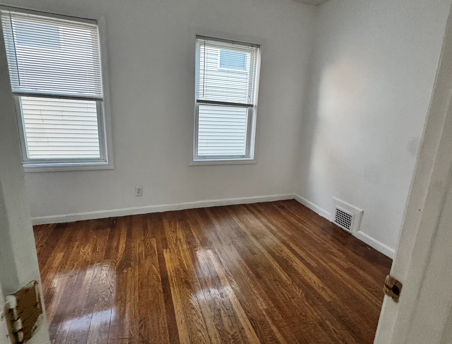 3 bed, 1265 sqft, $2,650 — Photo 4