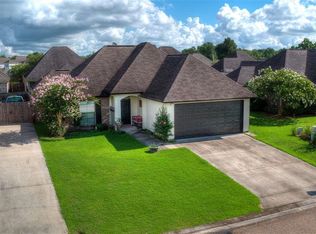 40516 Cross Creek Ave, Gonzales, LA 70737
