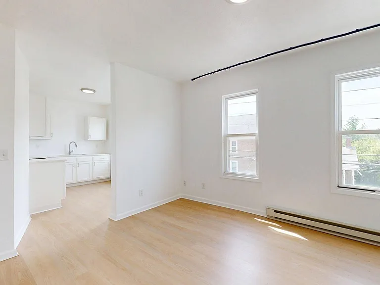 2550 Elyria Ave — Photo 61