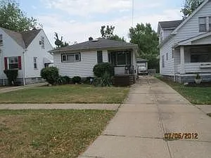 11102 Prince Ave photo 1