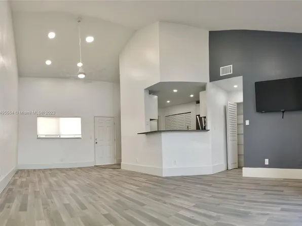 3425 NW 44th St APT 205, Fort Lauderdale, FL 33309