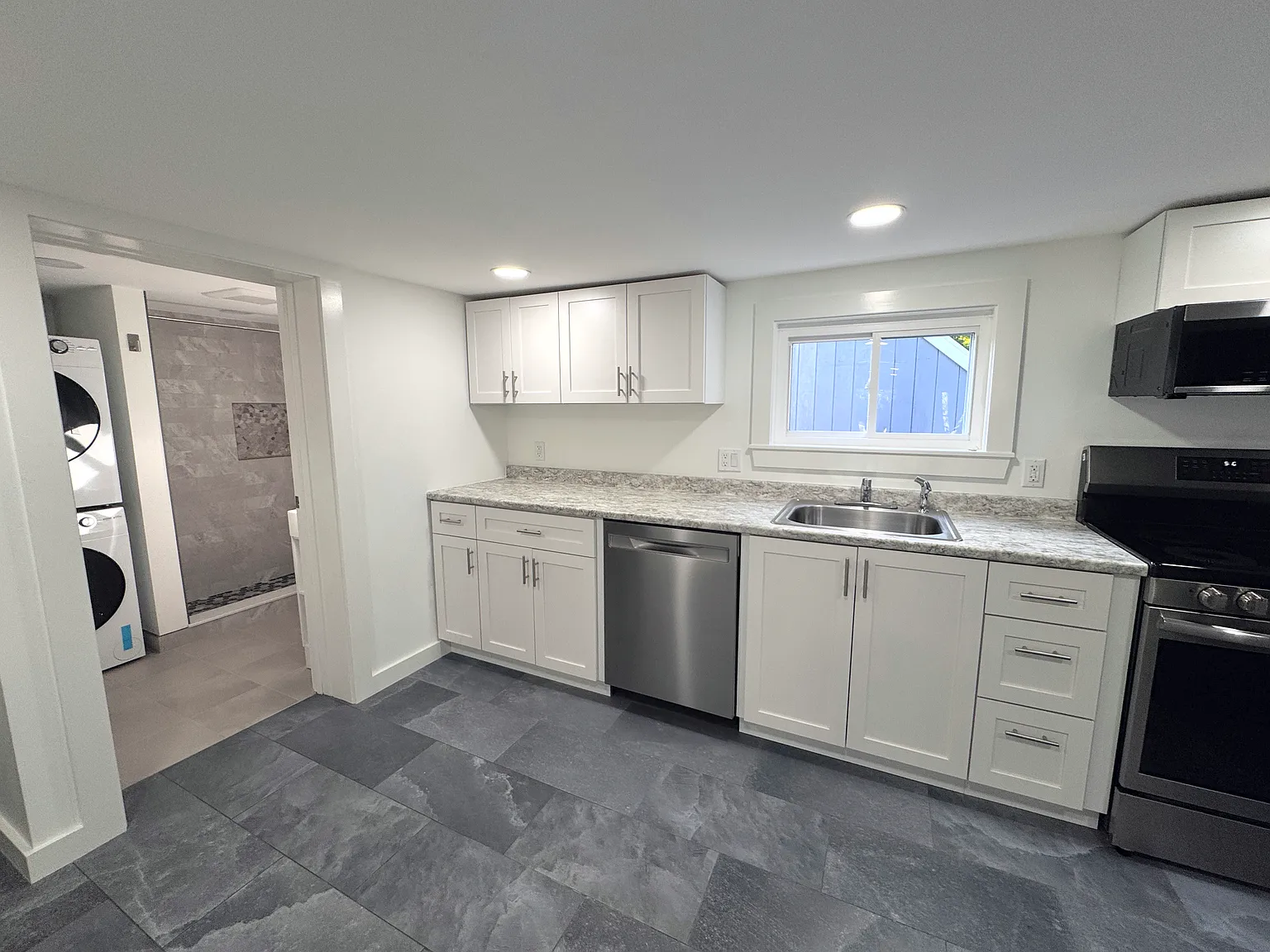 1 bed, 700 sqft, $2,600 — Photo 2