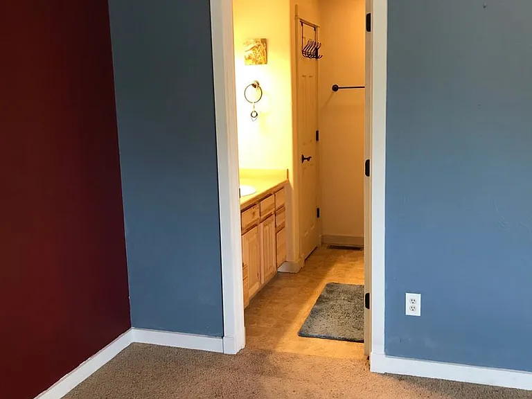 3328 W Babcock St #C — Photo 7