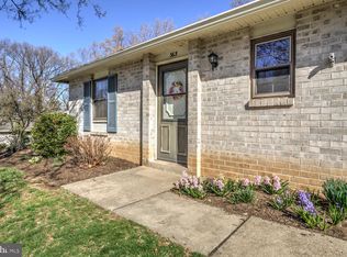 363 Valleybrook Dr, Lancaster, PA 17601