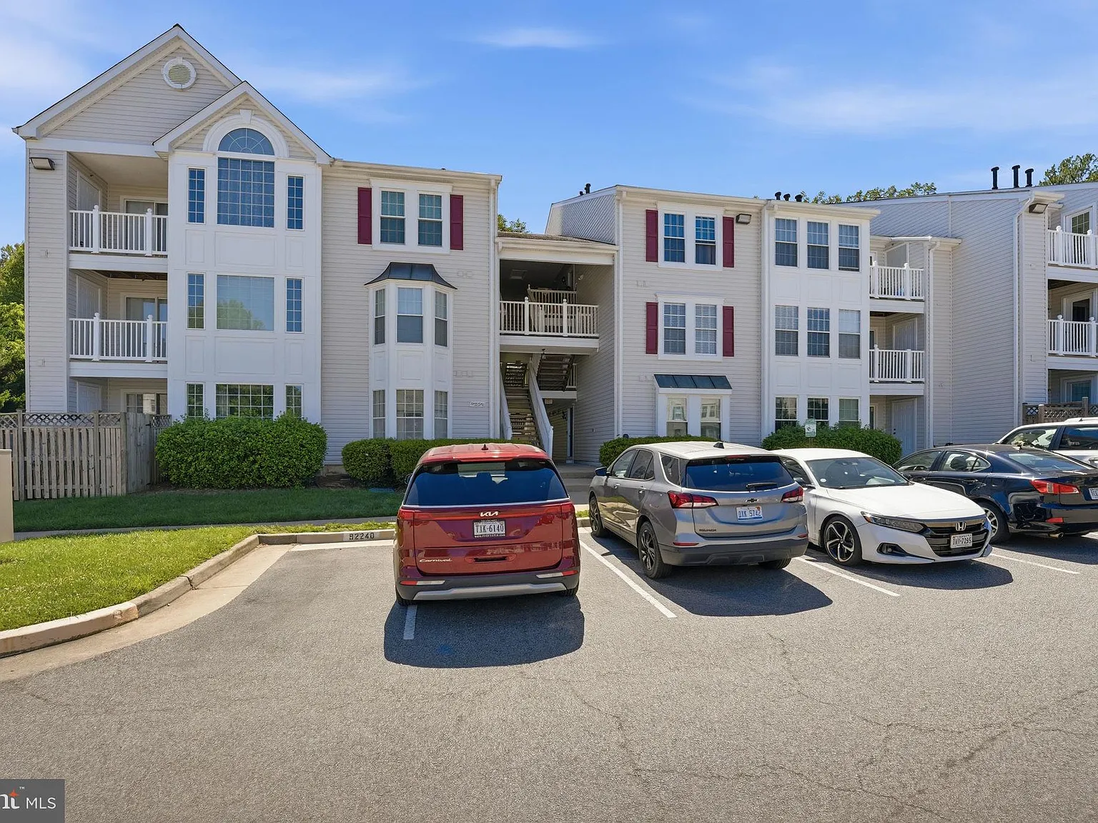 2 bed, 2.0 bath, 1220 sqft, $2,500 — Photo 1