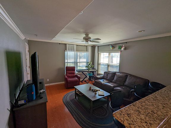 Living Rm