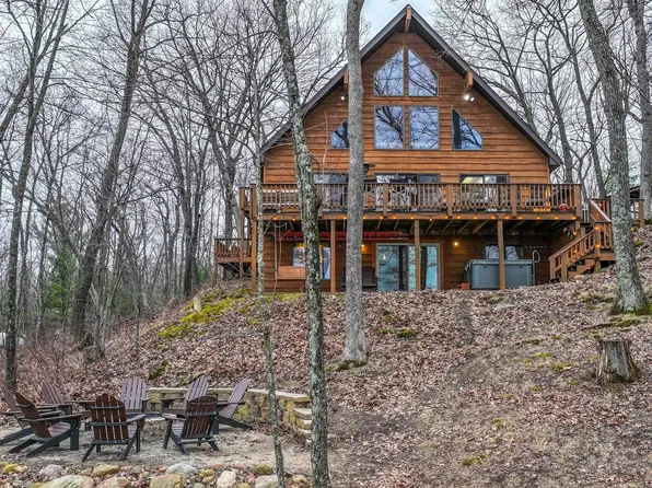 N3878 Primrose Ln, Wautoma, WI 54982