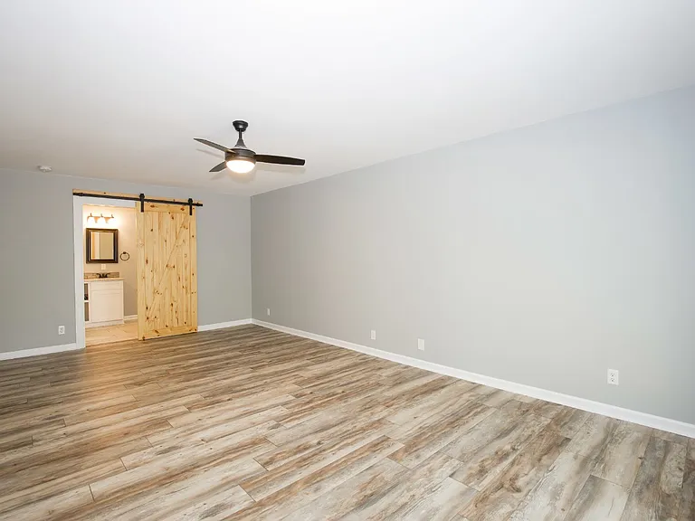 1 Bogie Dr — Photo 40