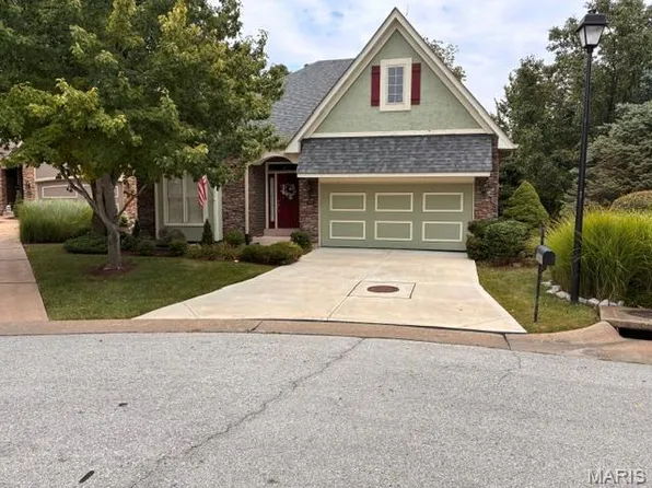 709 Huntwood Ter, Lake Saint Louis, MO 63367