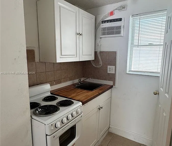 921 N 17th Ct #927 — Photo 6