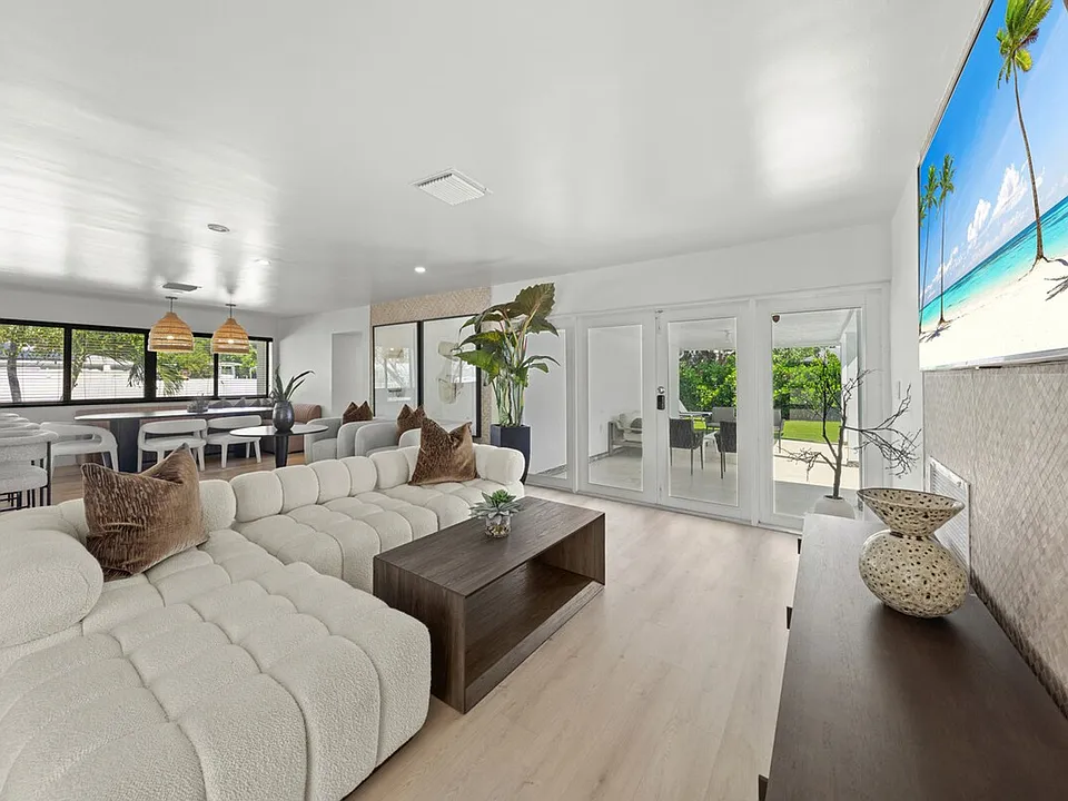 11315 NE 12th Ave #ID1540474P
