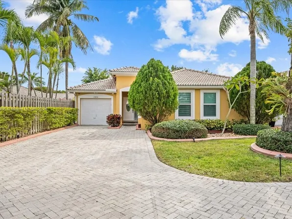 15450 SW 142nd St, Miami, FL 33196